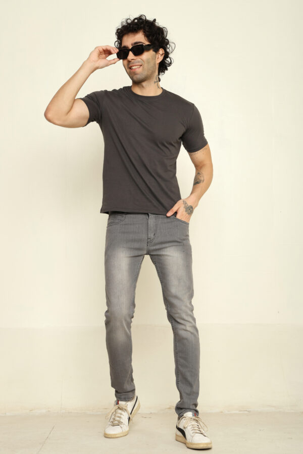 176665605536002302164.jpg Absqura Solid Men Charcoal Melange T-Shirt
